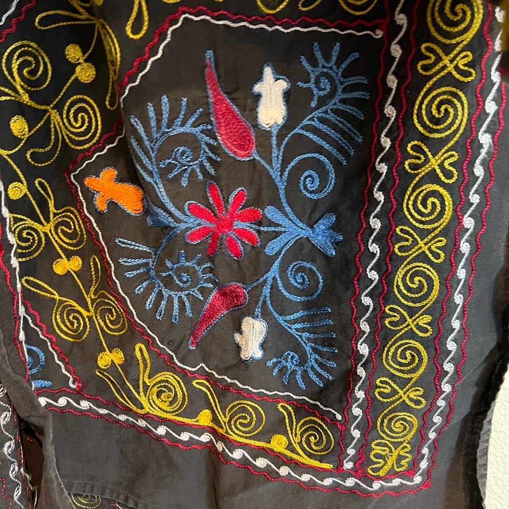 Embroidered‎ scarf - Picture 2 of 2